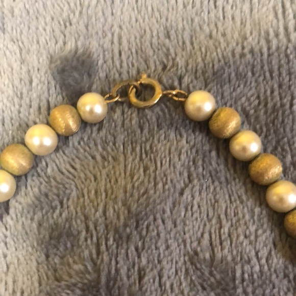 Pearl & Gold Necklace 11” Long - Picture 3 of 3
